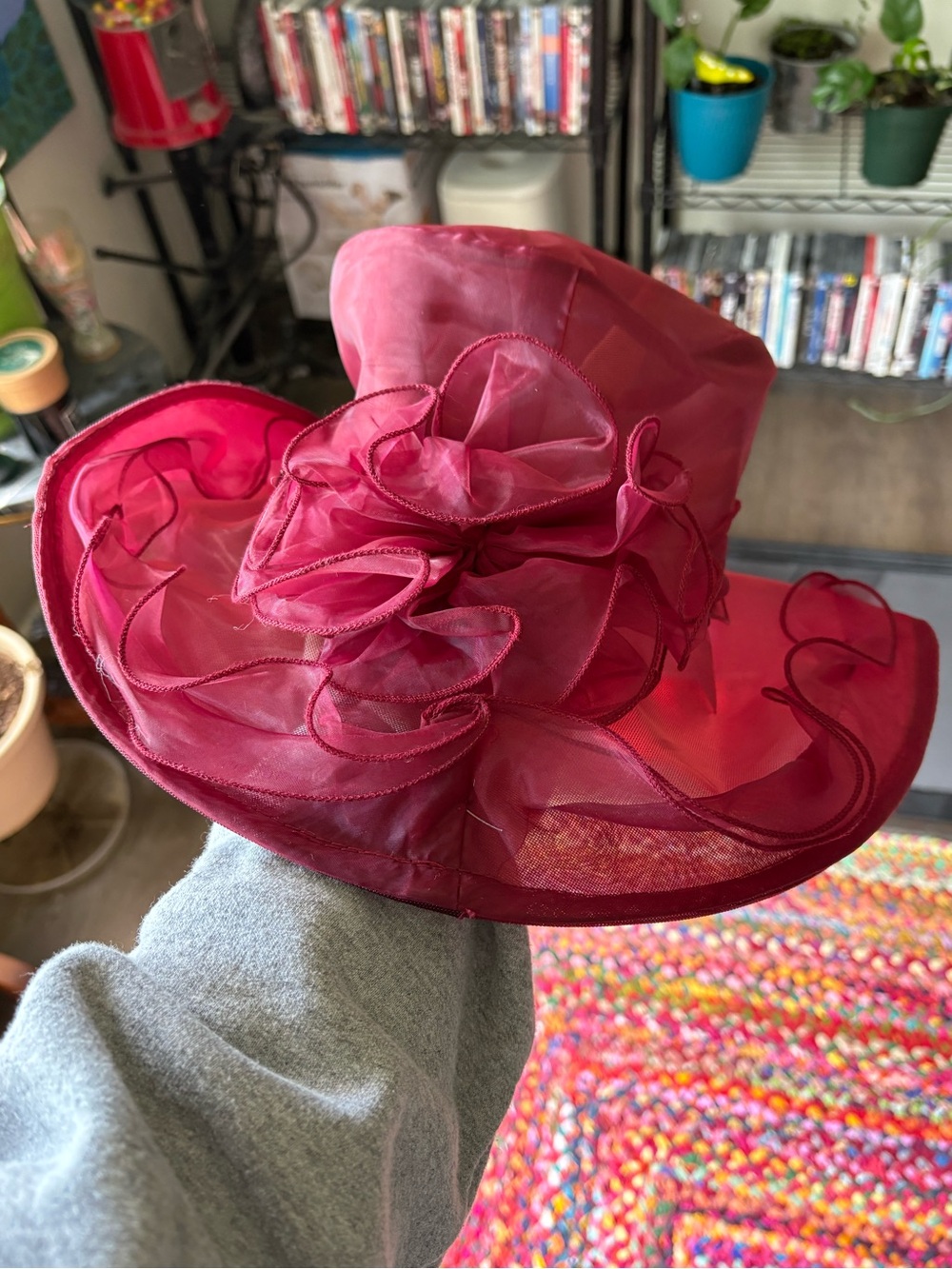 MAROON RUFFLED ORGANZA FORMAL DERBY CHURCH HAT